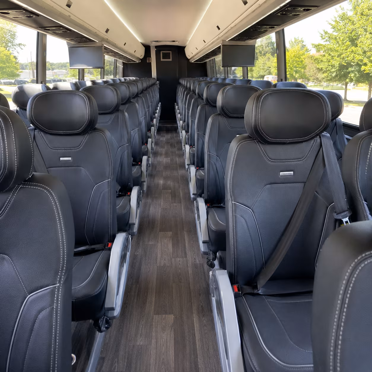charter buses for multi day and overnight field trips from everett