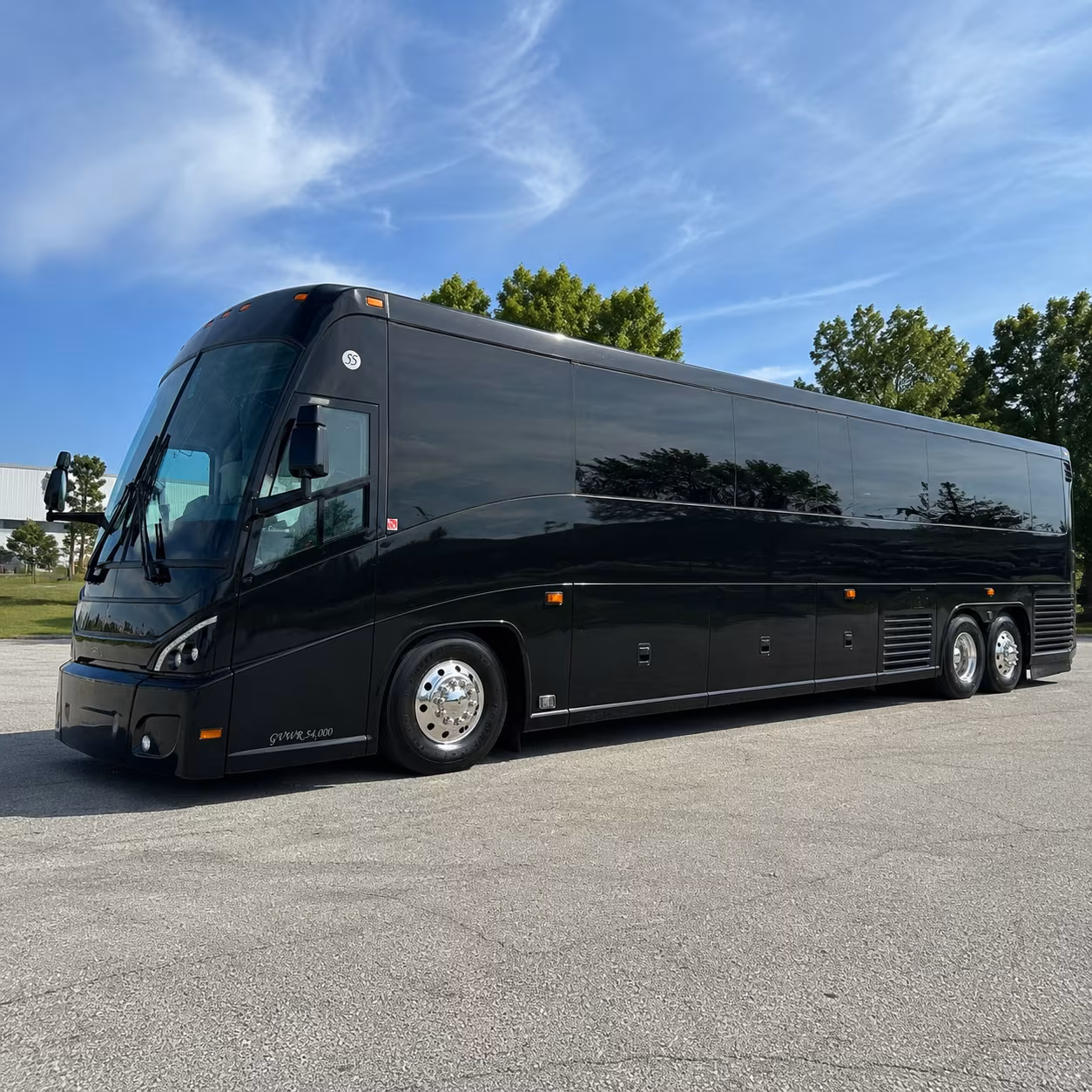 everett 47 passenger charter bus