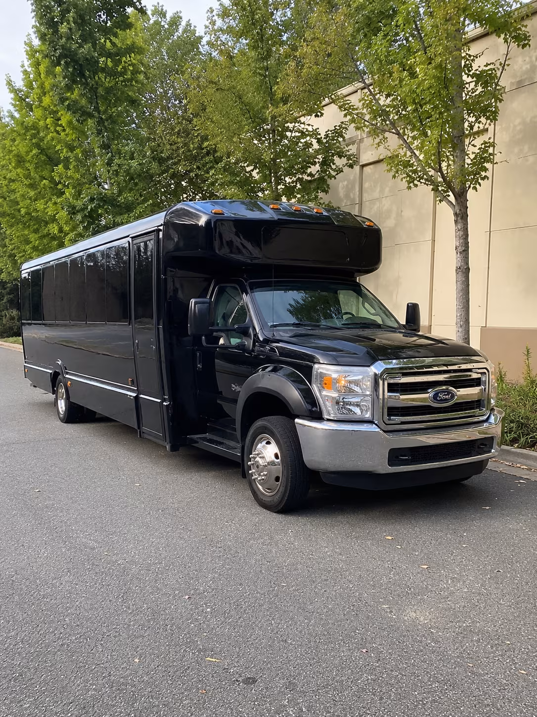 everett concert party bus rental