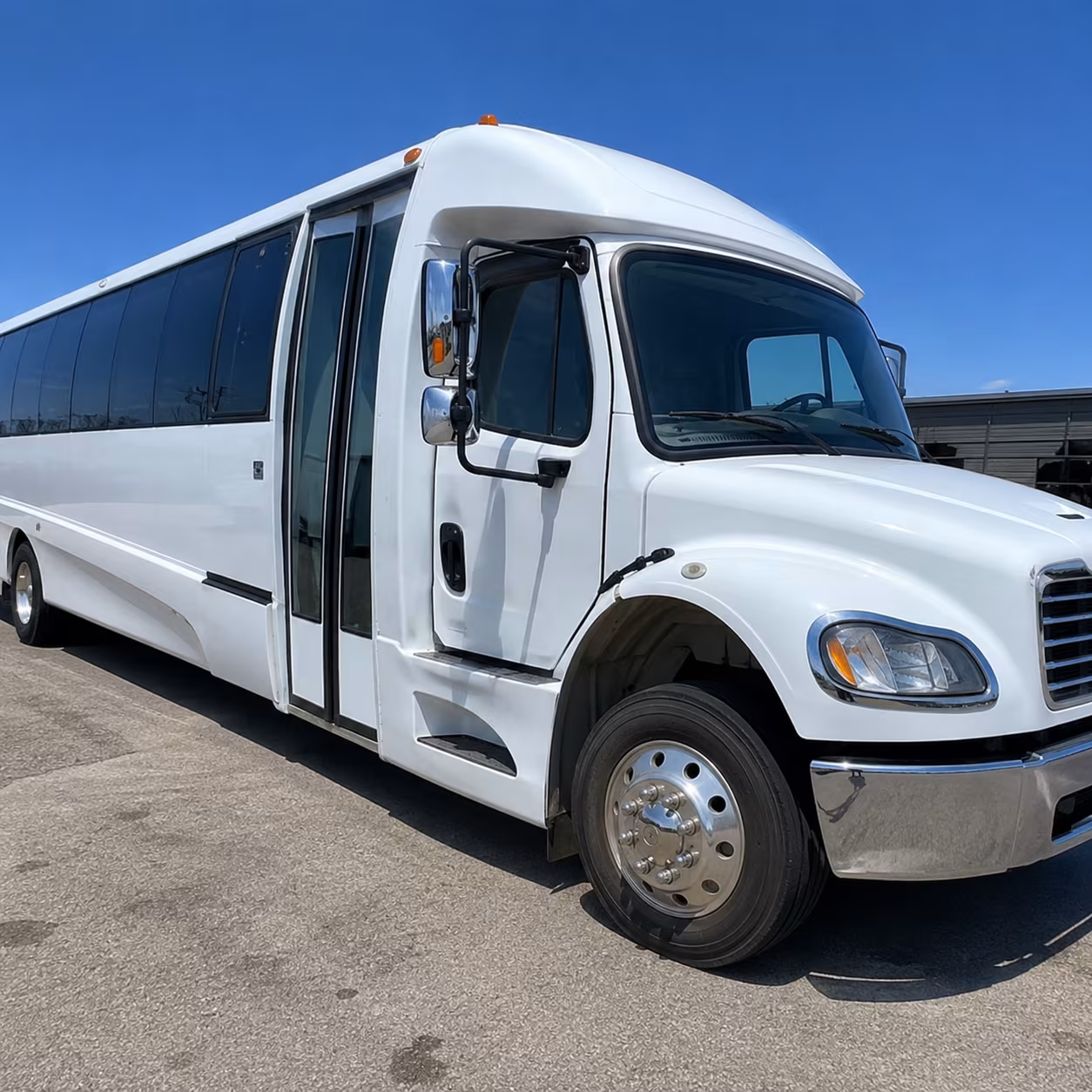 minibus and charter bus rentals for everett aquasox games at funko field