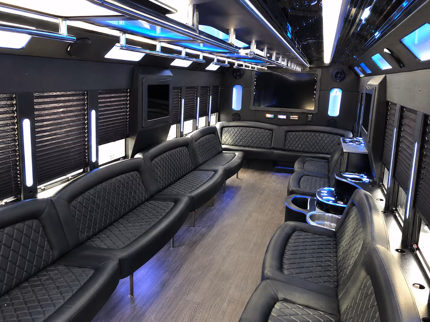 sweet 16 and quinceanera birthday party bus rentals in everett