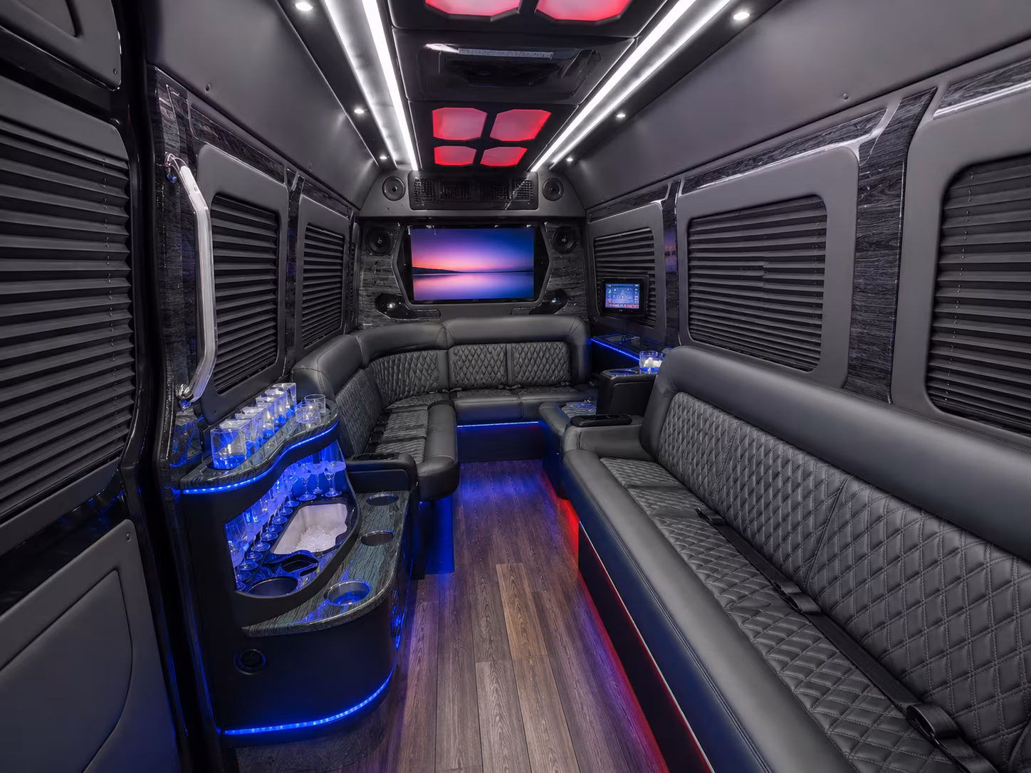 weekly worship shuttle buses for everett congregations